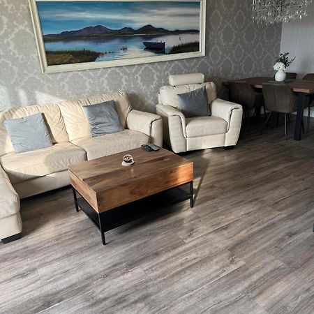 Largs Sea Front, Modern Apartment Kültér fotó