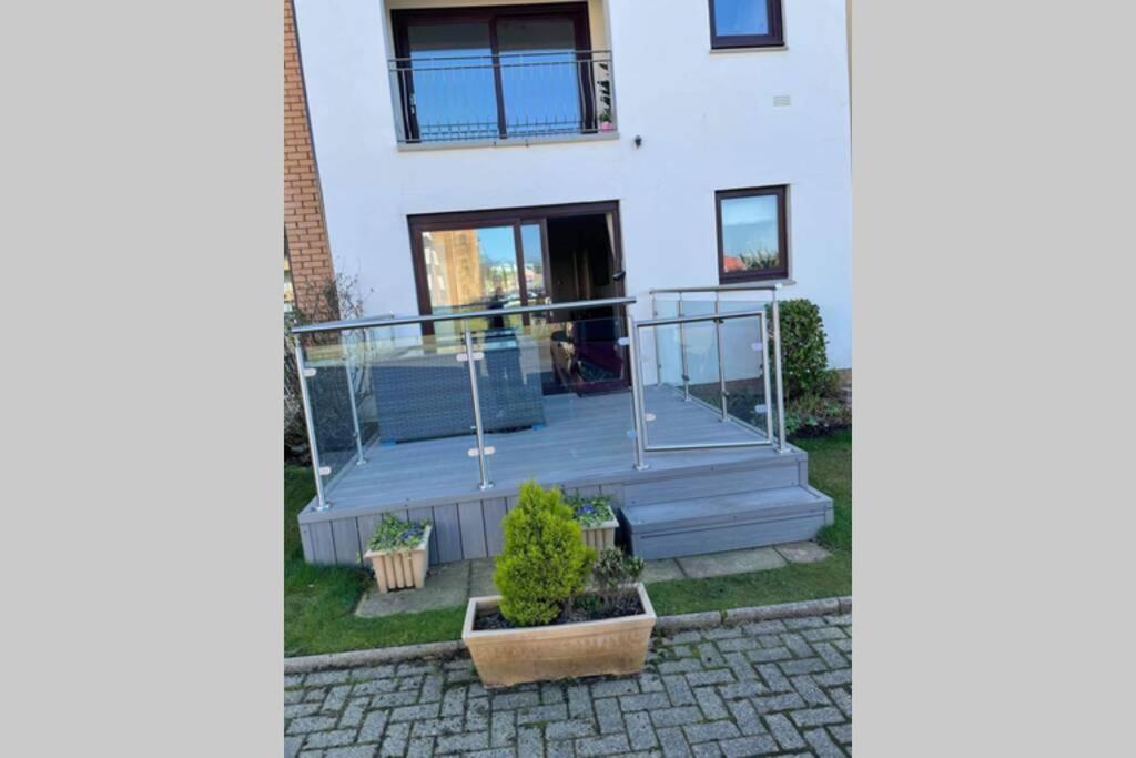 Largs Sea Front, Modern Apartment Kültér fotó