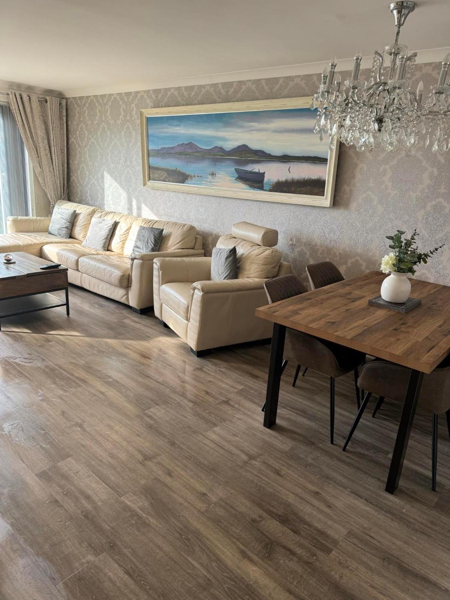 Largs Sea Front, Modern Apartment Szoba fotó