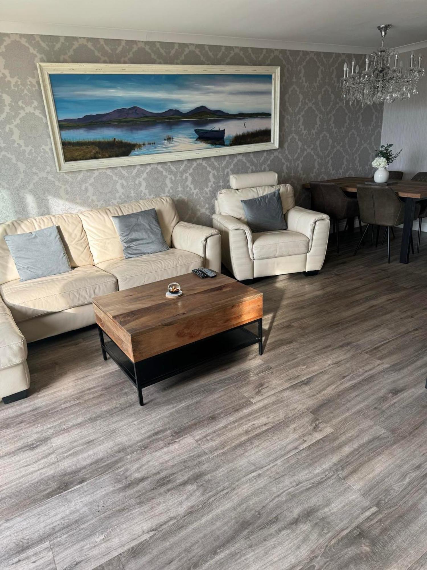 Largs Sea Front, Modern Apartment Kültér fotó